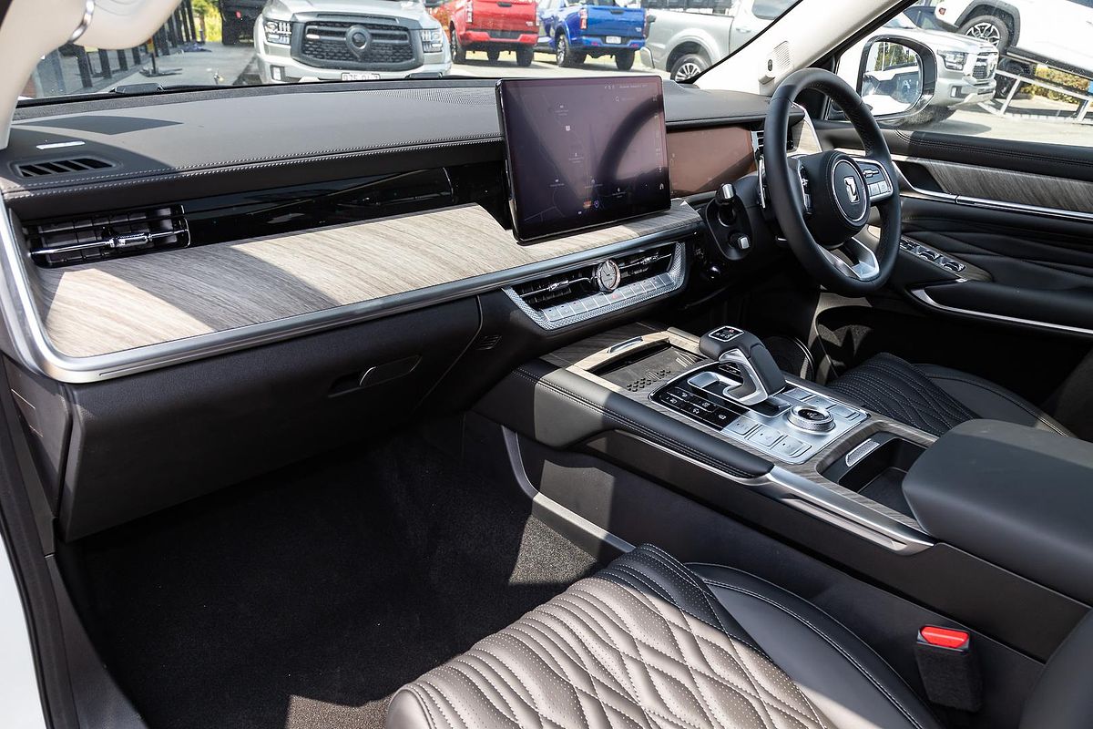 2025 GWM Tank 500 Ultra Hi4-T PHEV P03