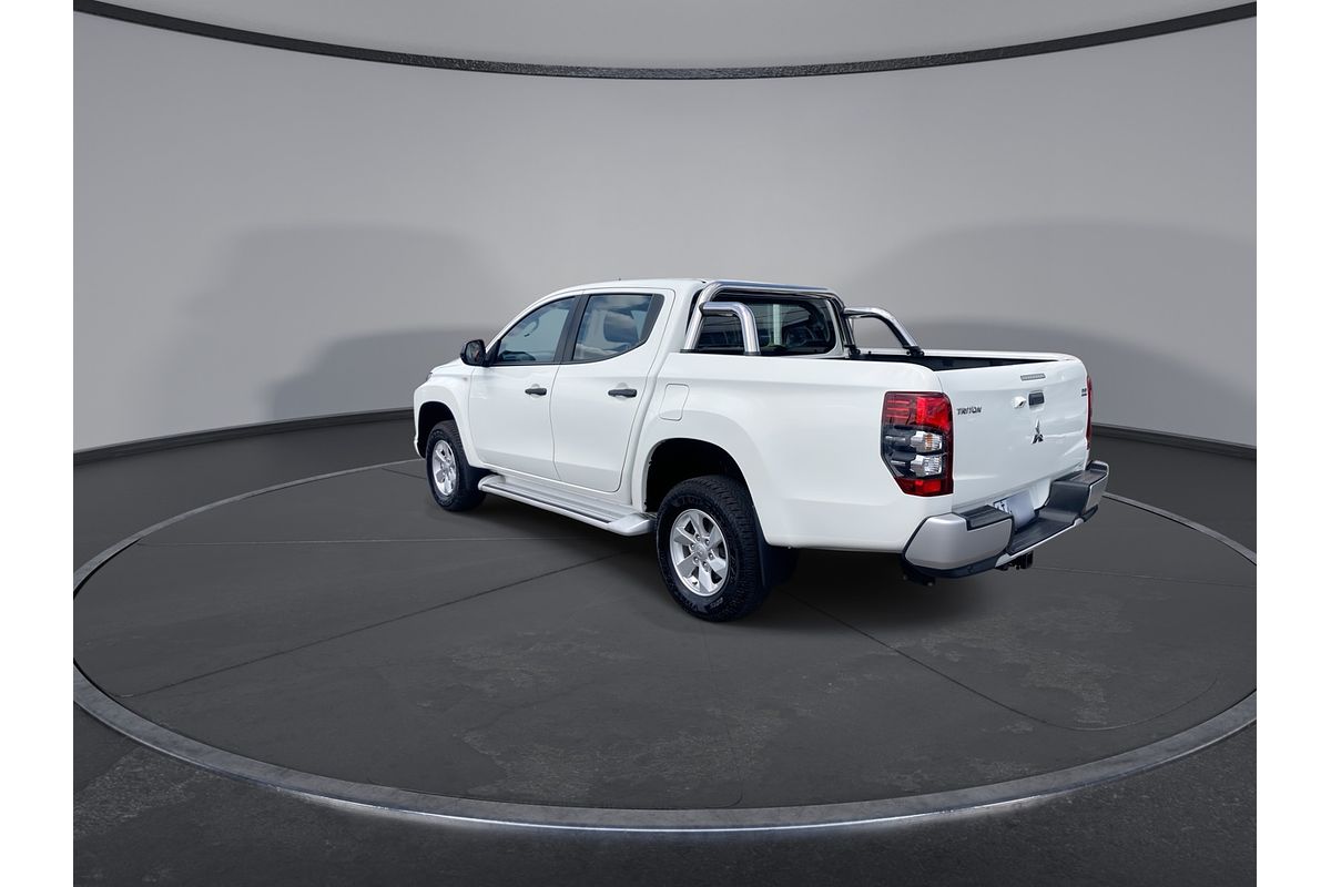 2021 Mitsubishi Triton GLX MR 4X4