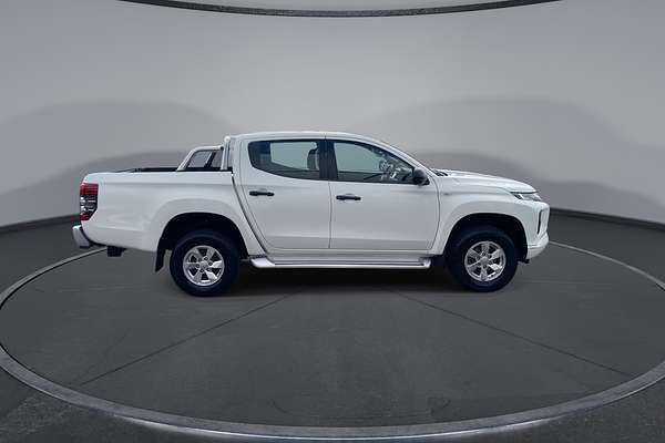 2021 Mitsubishi Triton GLX MR 4X4