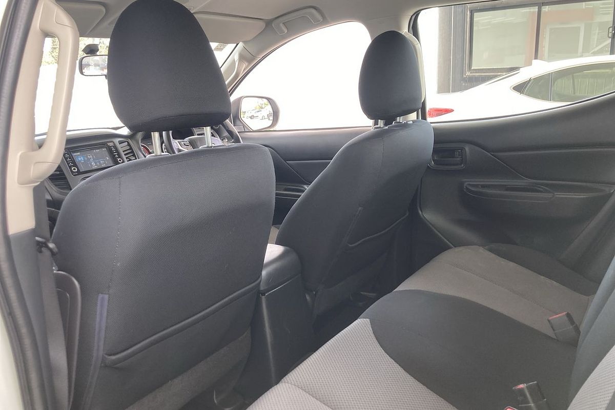 2021 Mitsubishi Triton GLX MR 4X4