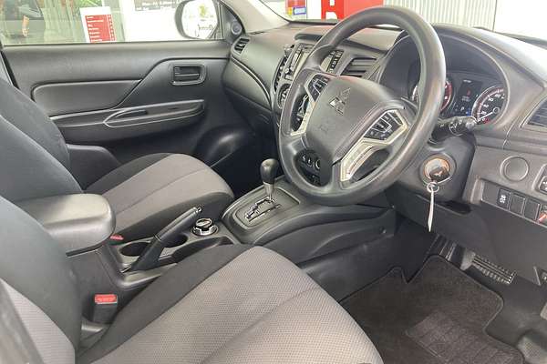 2021 Mitsubishi Triton GLX MR 4X4