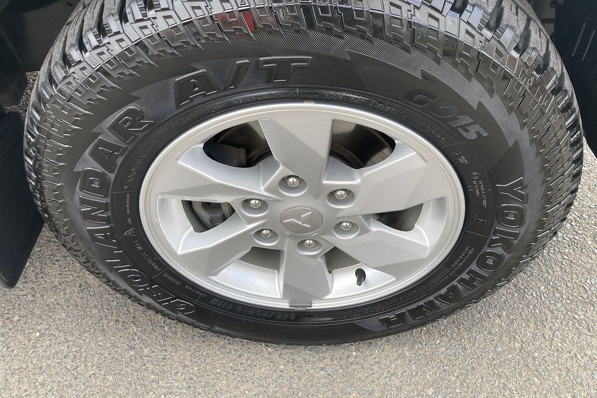 2021 Mitsubishi Triton GLX MR 4X4