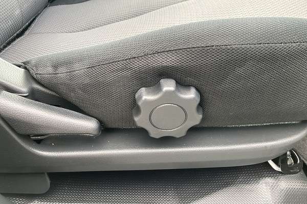 2021 Mitsubishi Triton GLX MR 4X4