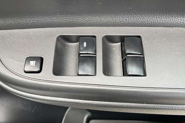 2021 Mitsubishi Triton GLX MR 4X4