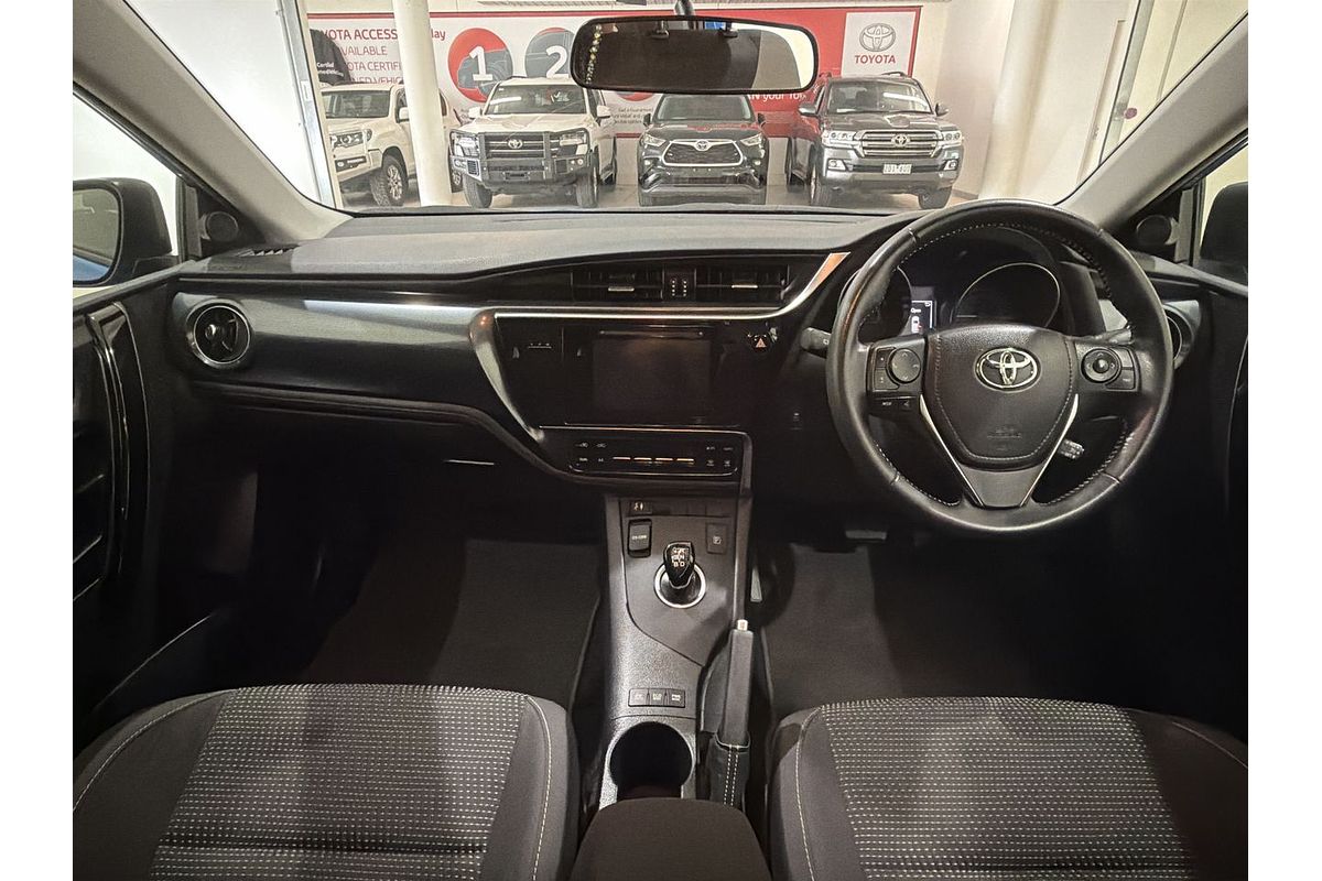2017 Toyota Corolla Hybrid ZWE186R