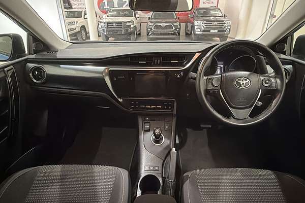 2017 Toyota Corolla Hybrid ZWE186R