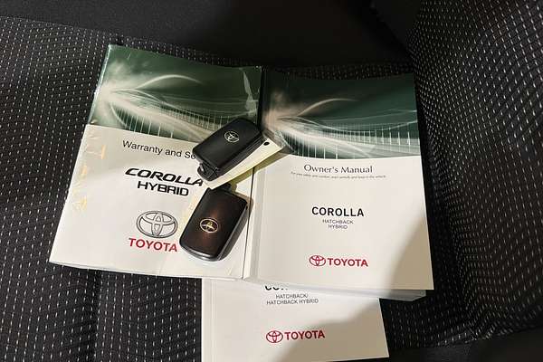 2017 Toyota Corolla Hybrid ZWE186R