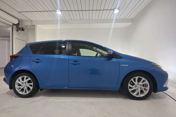 2017 Toyota Corolla Hybrid ZWE186R