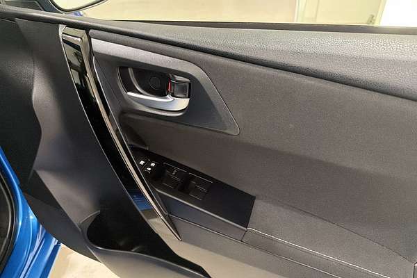 2017 Toyota Corolla Hybrid ZWE186R