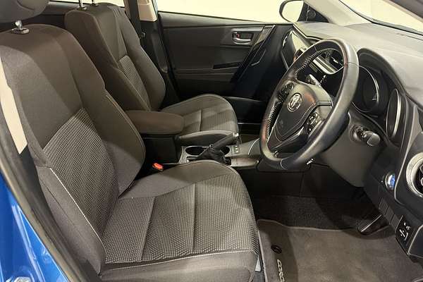 2017 Toyota Corolla Hybrid ZWE186R