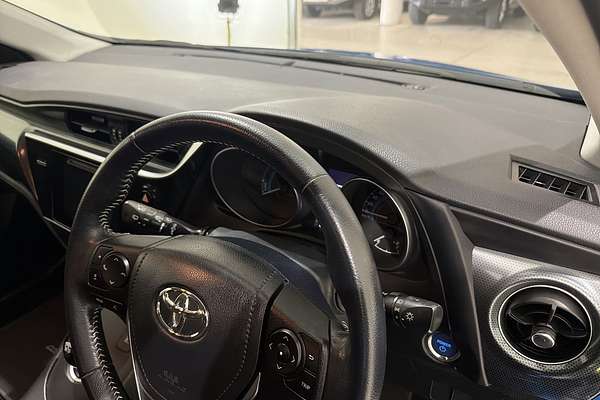 2017 Toyota Corolla Hybrid ZWE186R