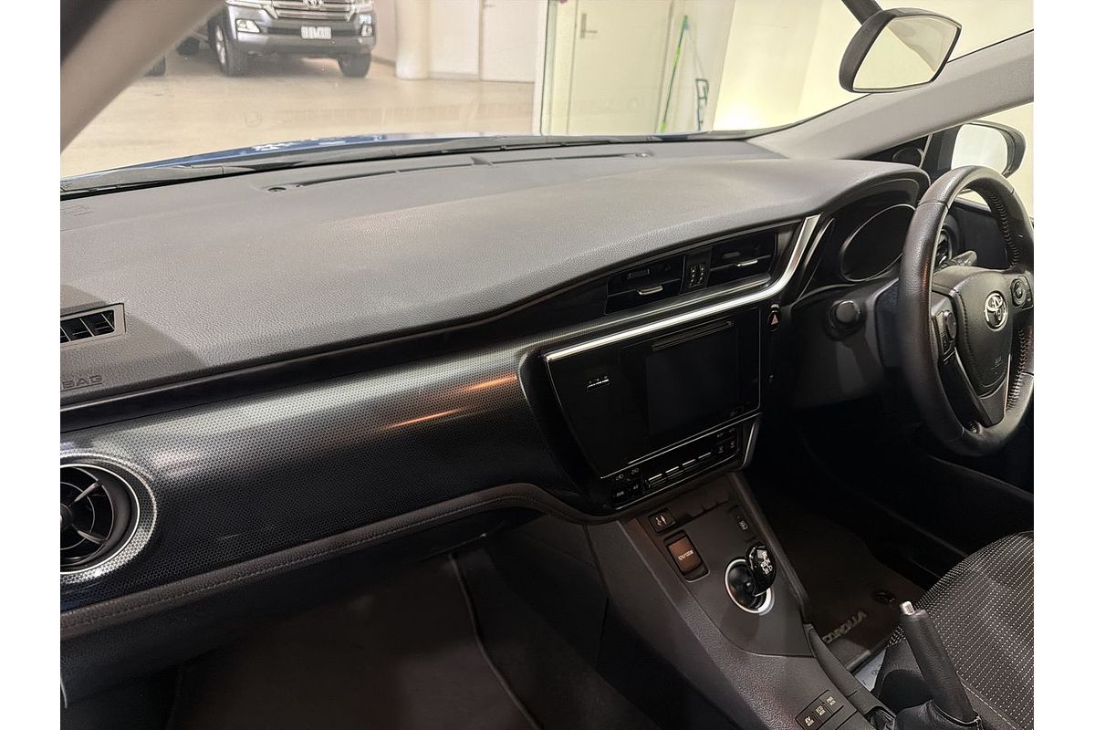 2017 Toyota Corolla Hybrid ZWE186R