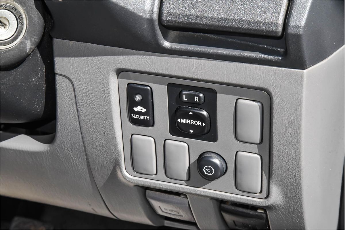 2013 Toyota Hilux SR5 KUN26R 4X4