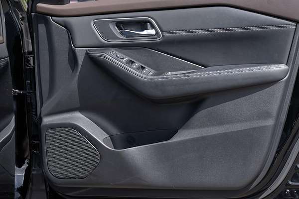 2024 Nissan X-TRAIL ST-L T33