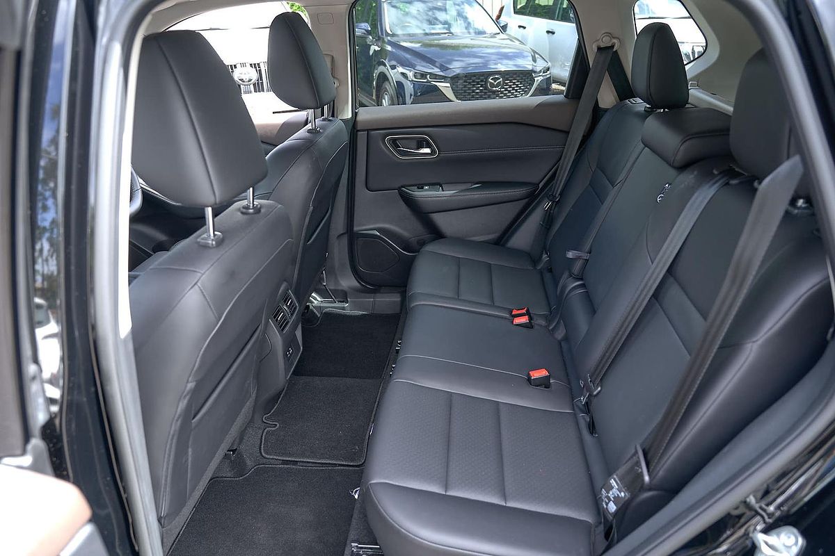 2024 Nissan X-TRAIL ST-L T33