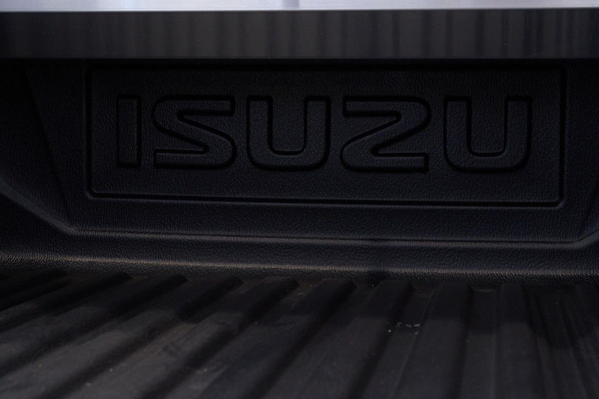 2025 Isuzu D-MAX X-TERRAIN 4X4