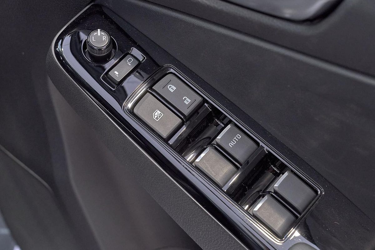 2025 Isuzu D-MAX X-TERRAIN 4X4