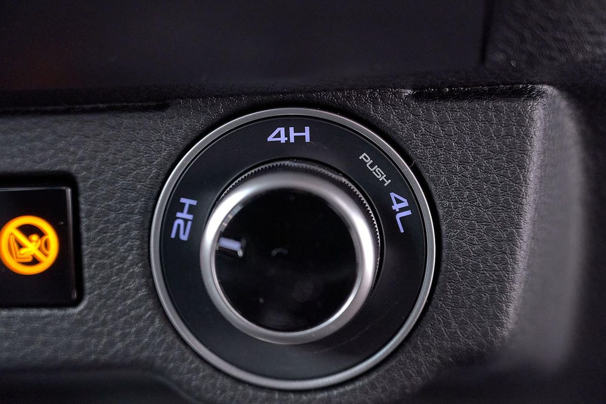 2025 Isuzu D-MAX X-TERRAIN 4X4