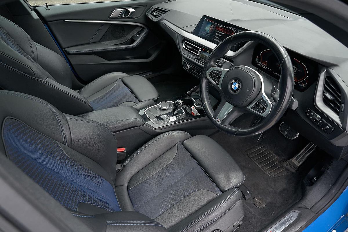2023 BMW 2 Series 220i M Sport F44