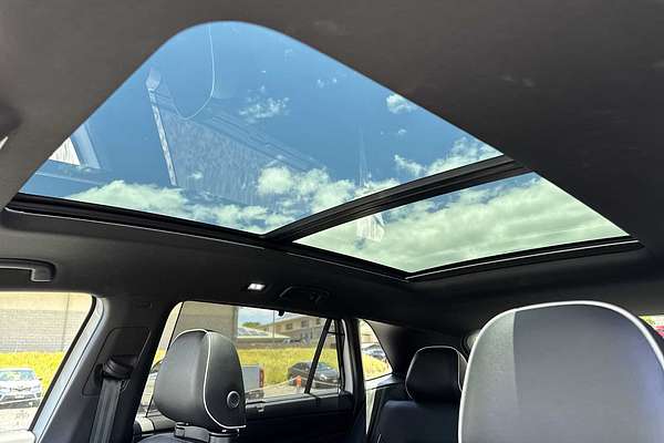 2024 Volkswagen Atlas Cross Sport 2.0T SEL Premium R-Line