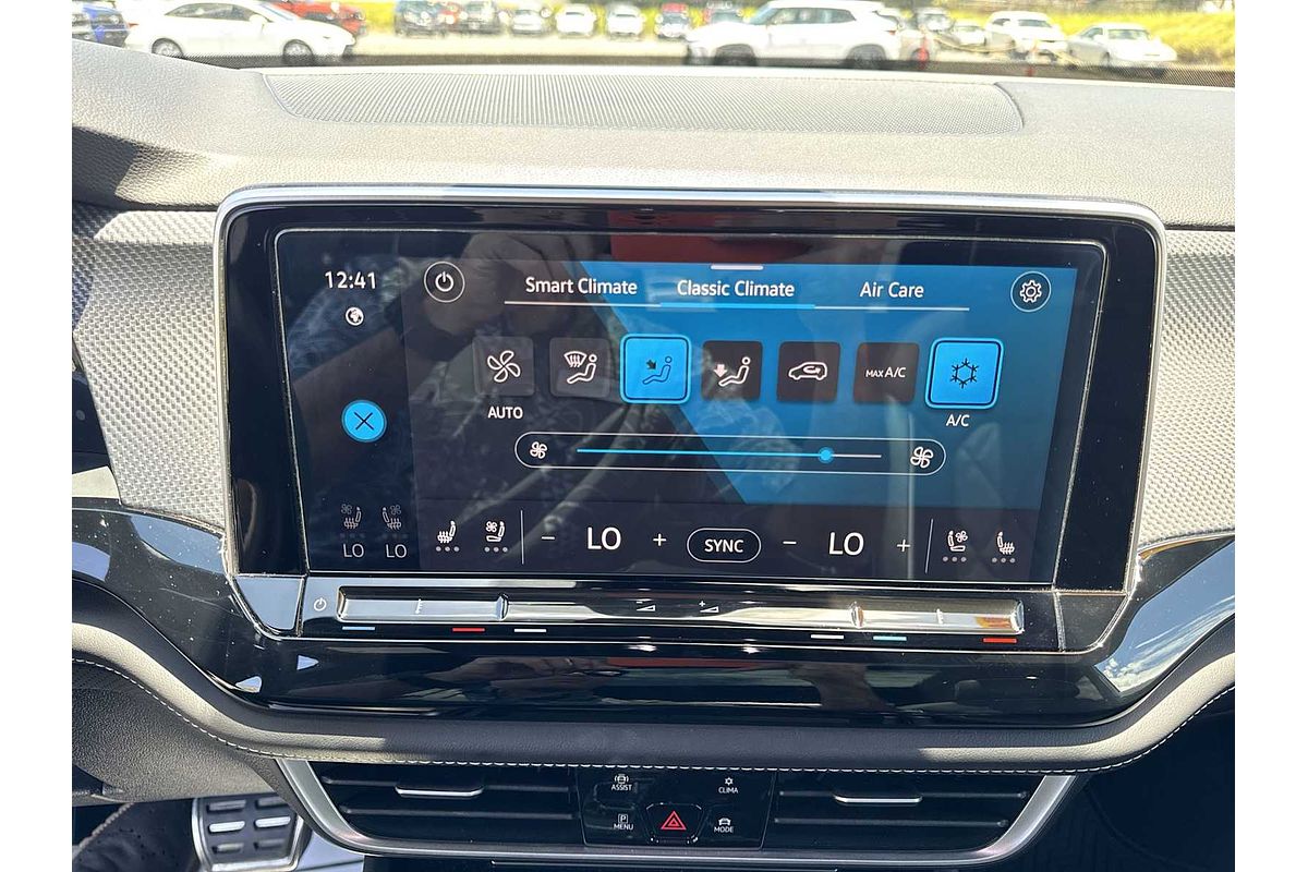 2024 Volkswagen Atlas Cross Sport 2.0T SEL Premium R-Line