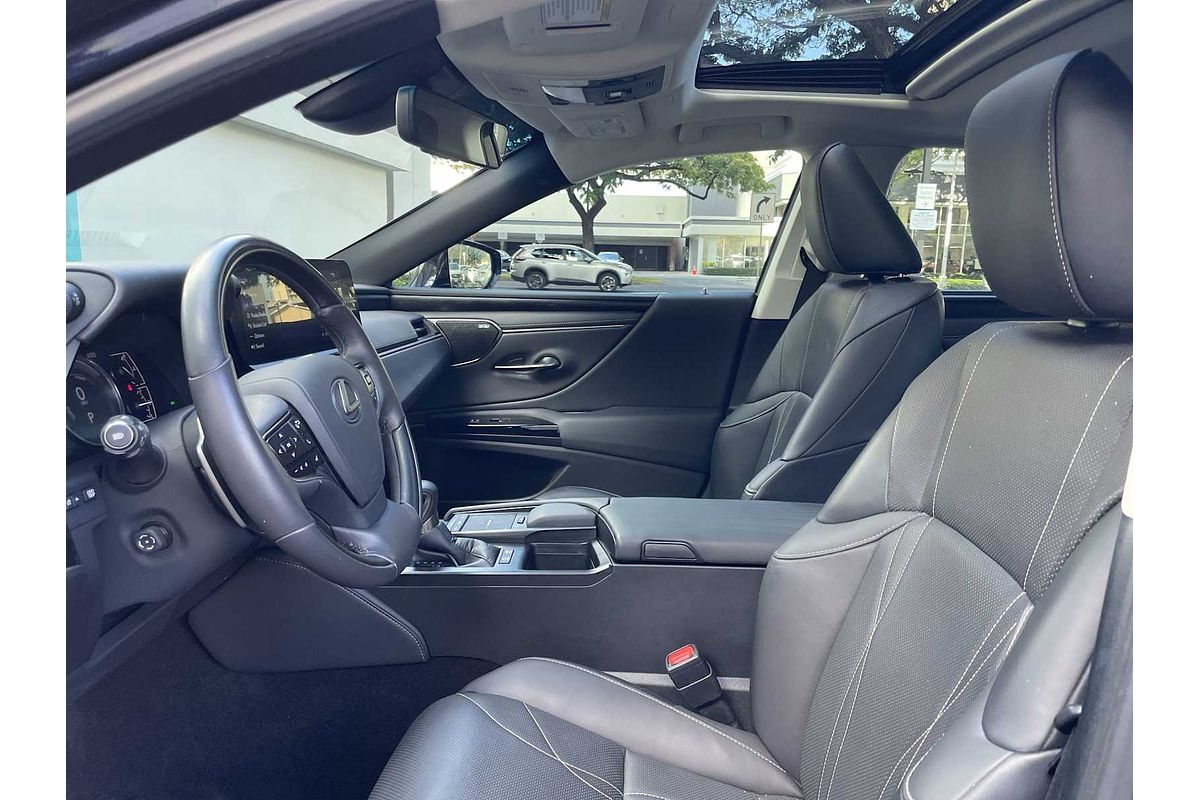 2022 Lexus ES Ultra Luxury