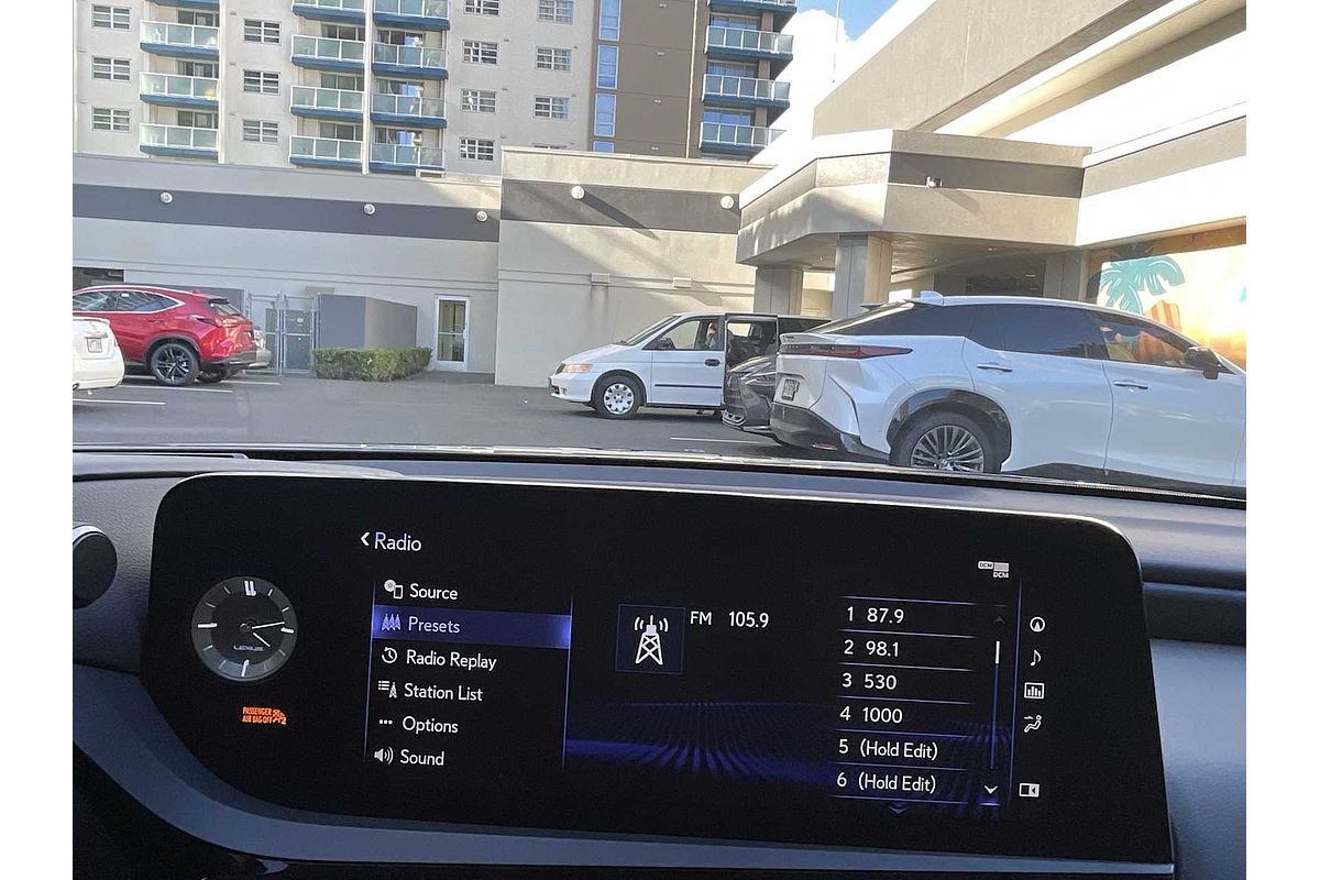 2022 Lexus ES Ultra Luxury