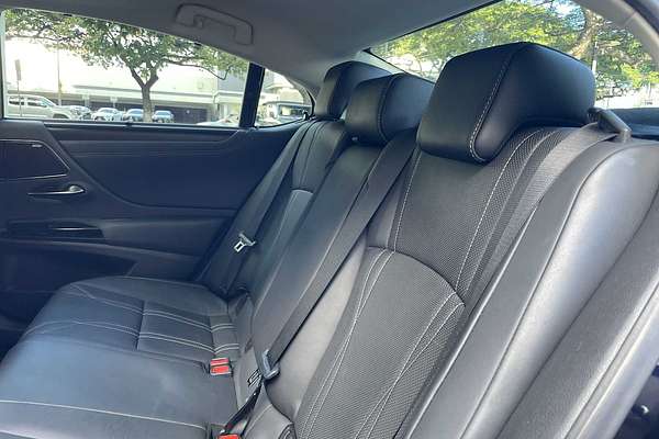 2022 Lexus ES Ultra Luxury