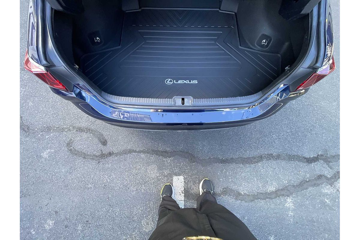 2022 Lexus ES Ultra Luxury