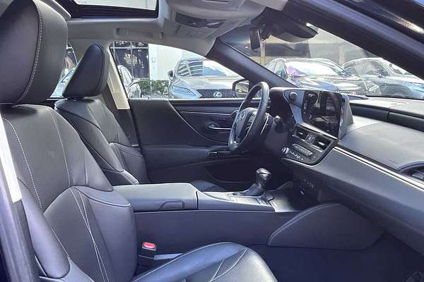 2022 Lexus ES Ultra Luxury