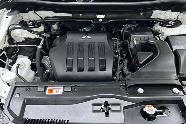 2023 Mitsubishi Eclipse Cross LS YB