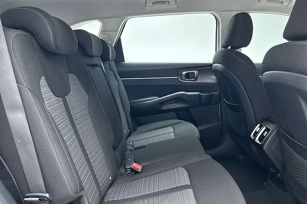 2023 Kia Sorento S MQ4