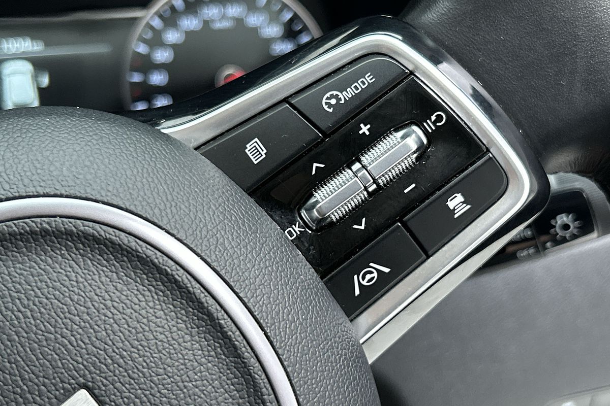 2023 Kia Sorento S MQ4