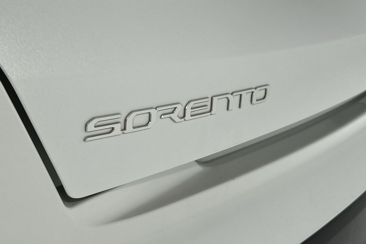 2023 Kia Sorento S MQ4