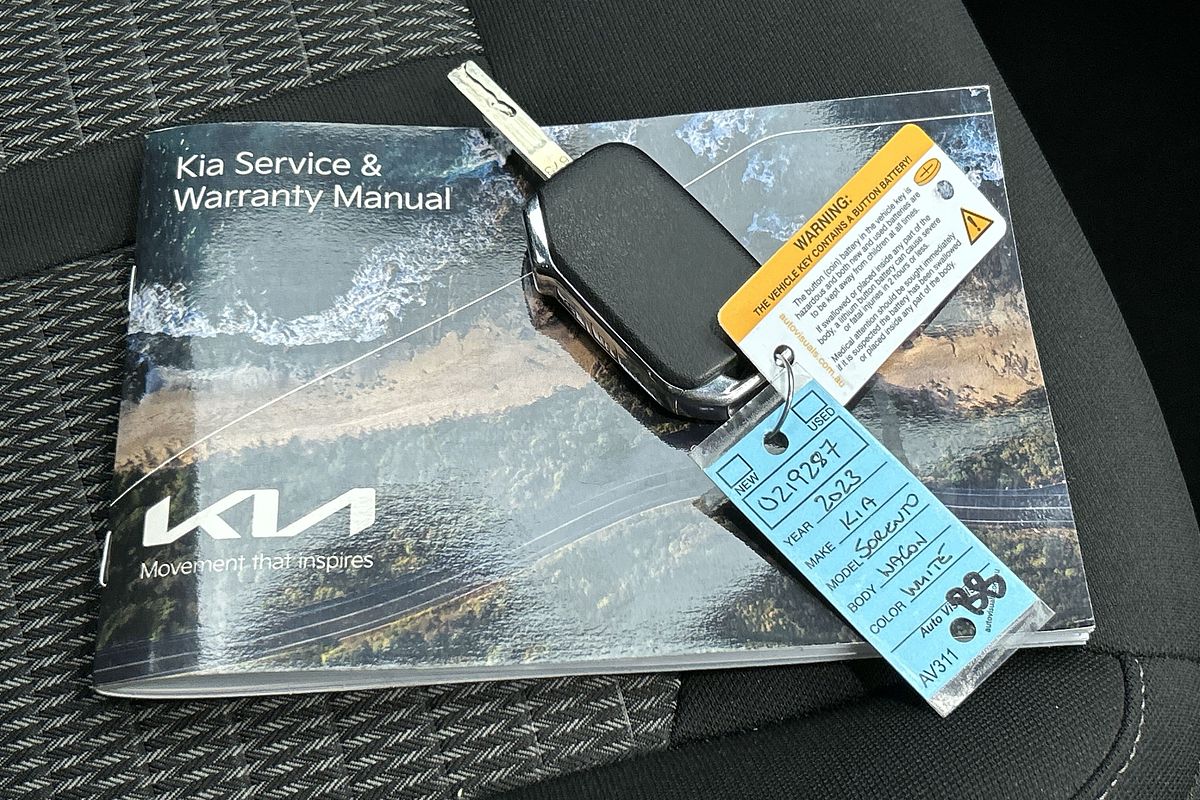 2023 Kia Sorento S MQ4