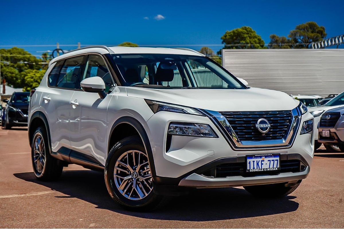 2024 Nissan X-TRAIL ST T33