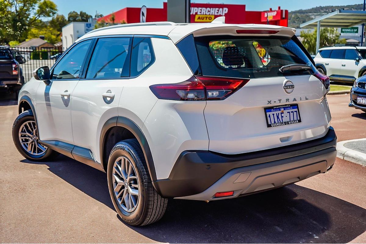 2024 Nissan X-TRAIL ST T33