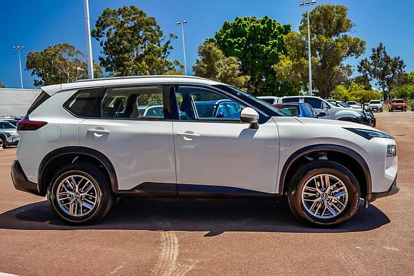 2024 Nissan X-TRAIL ST T33
