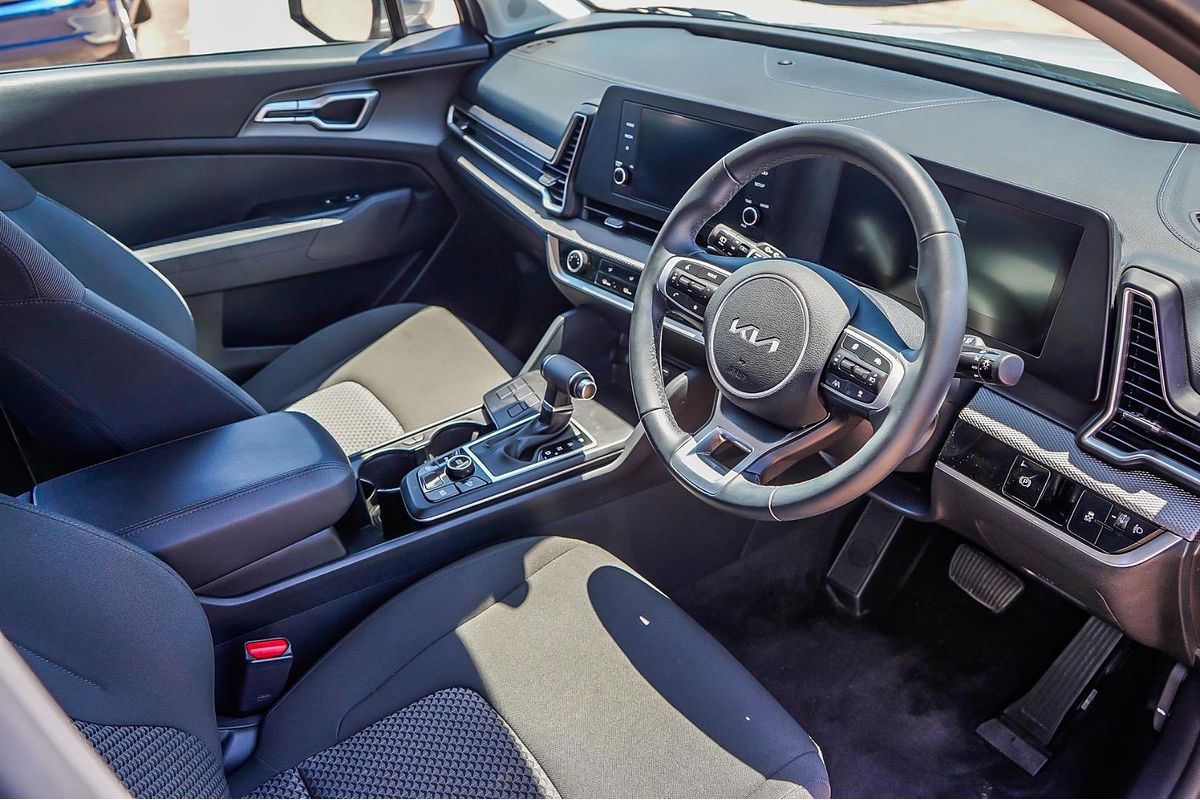 2025 Kia Sportage S NQ5