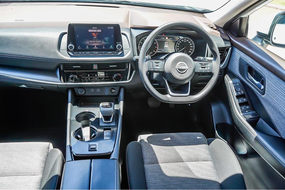 2024 Nissan X-TRAIL ST T33