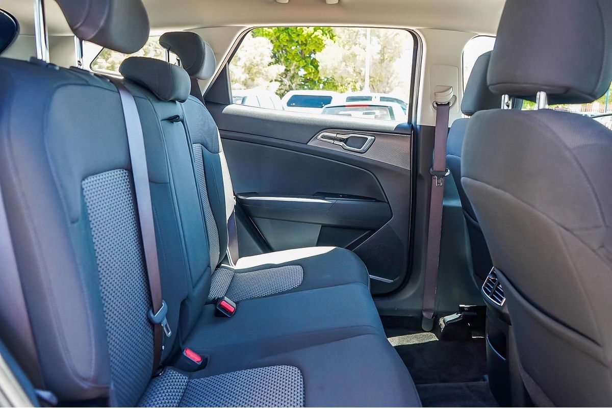 2025 Kia Sportage S NQ5
