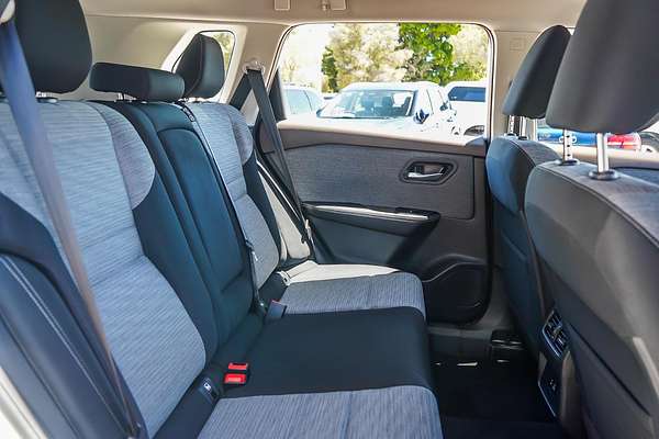 2024 Nissan X-TRAIL ST T33