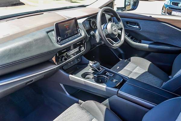 2024 Nissan X-TRAIL ST T33