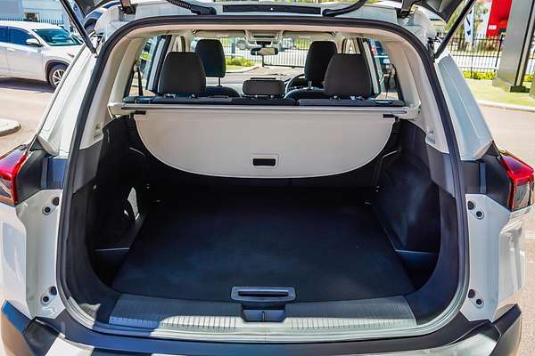 2024 Nissan X-TRAIL ST T33