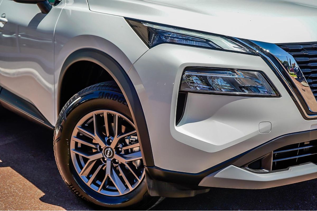 2024 Nissan X-TRAIL ST T33