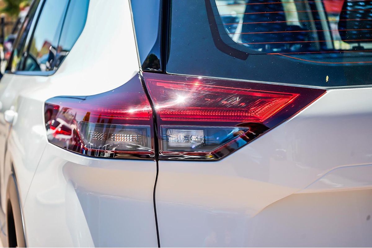 2024 Nissan X-TRAIL ST T33