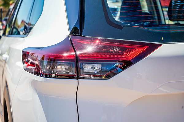2024 Nissan X-TRAIL ST T33