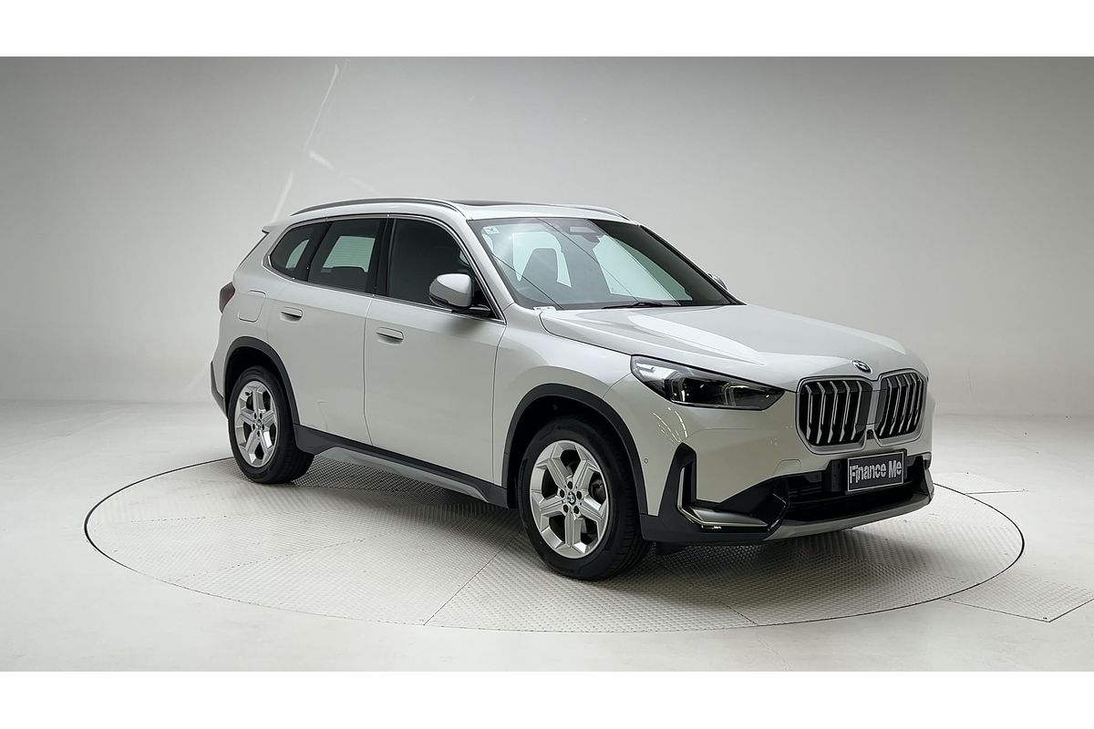 2022 BMW X1 sDrive18i U11