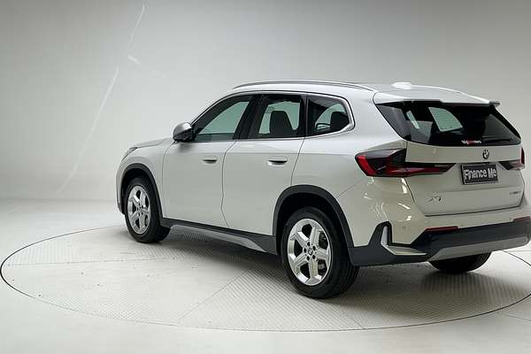 2022 BMW X1 sDrive18i U11