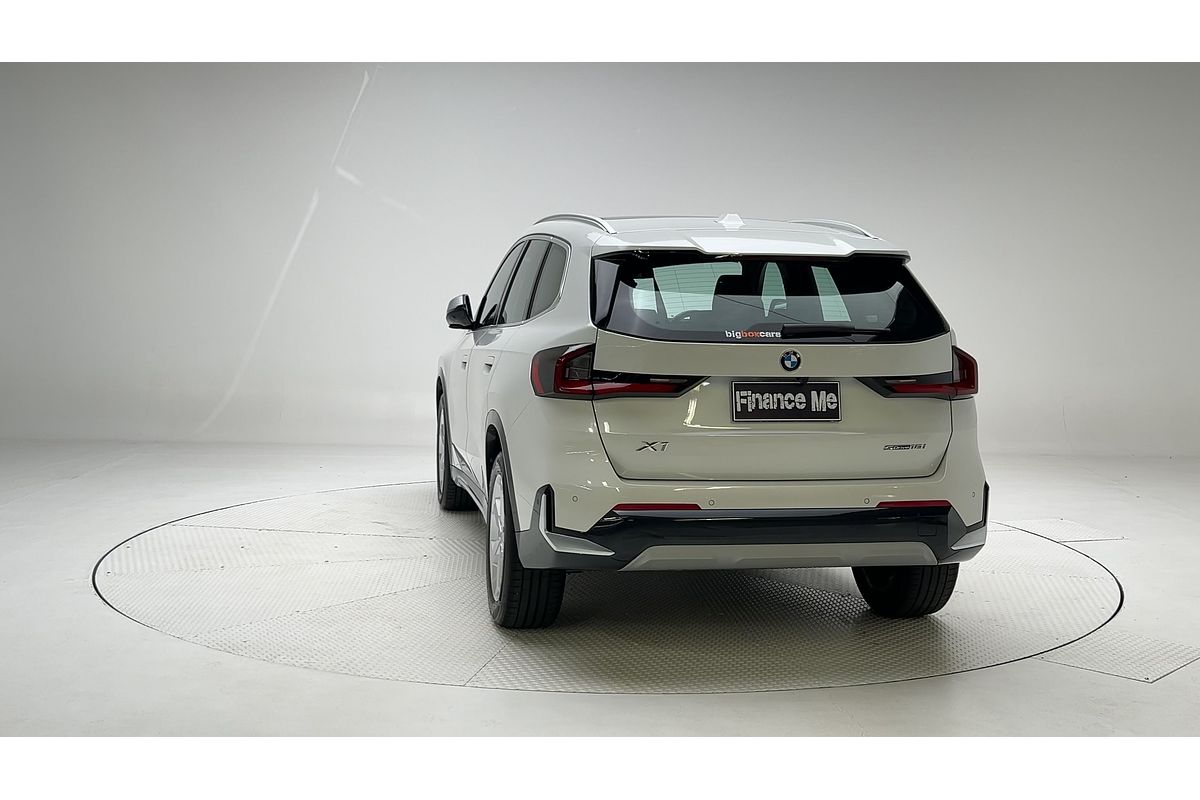 2022 BMW X1 sDrive18i U11